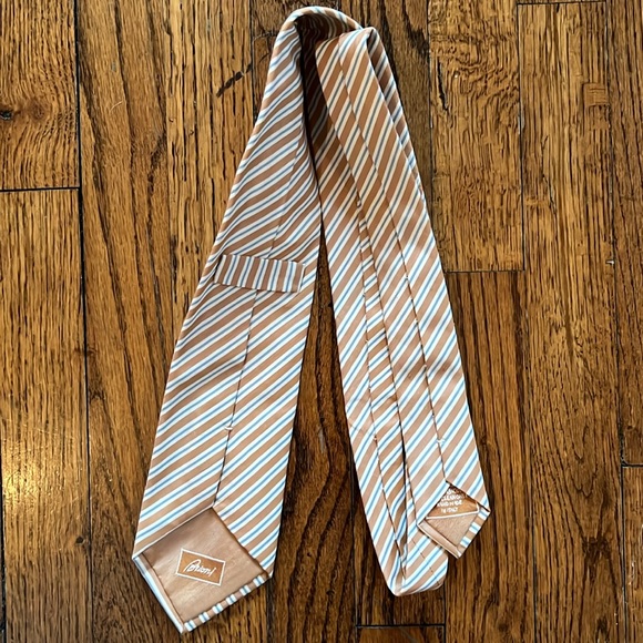 Brioni Men’s Salmon and Grey Striped Silk Neck Tie. Excellent condition - Picture 2 of 4
